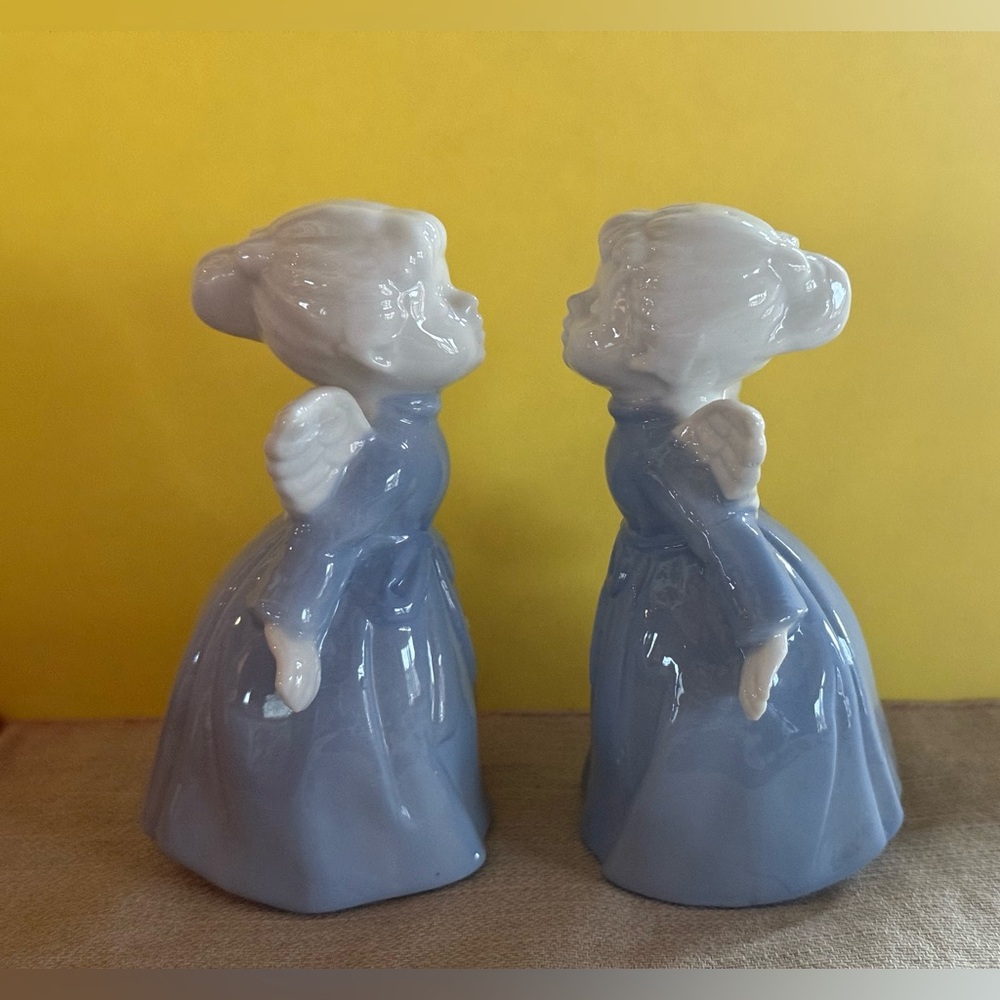 Vintage Lefton Kissing Angels Porcelain Figurines 2 angels